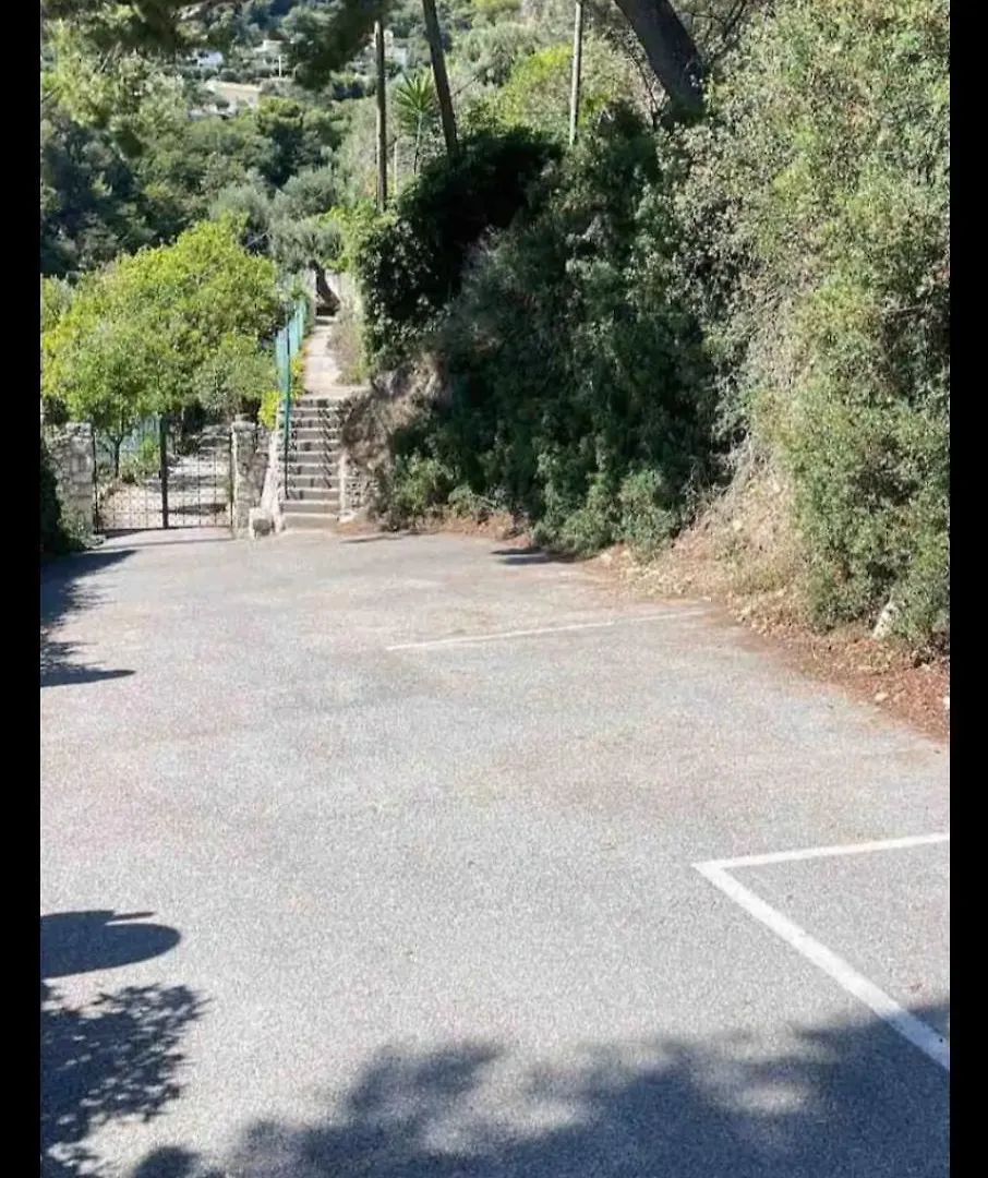 10 Min De Monaco Petite Maison Avec Jardin Vue Mer Et Rocher De Monaco La Turbie 0*,  France